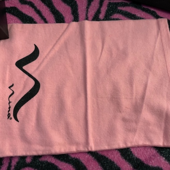 Vergone - Nina Black Statin Open Toe Heels - Picture 11 of 16